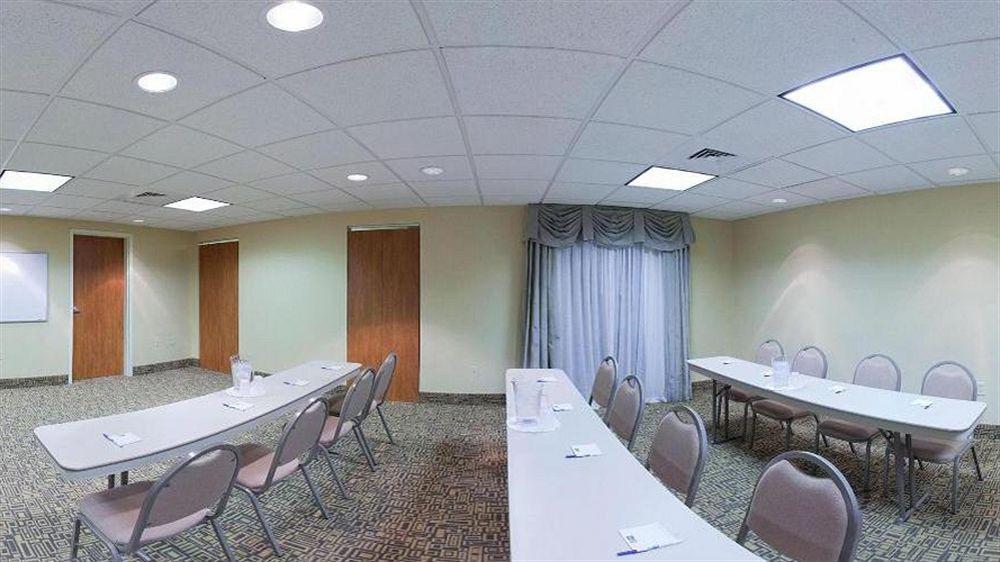 فندق هوليداي إن إكسبريس بين بلوف - بينس مول باين بلاف المظهر الخارجي الصورة